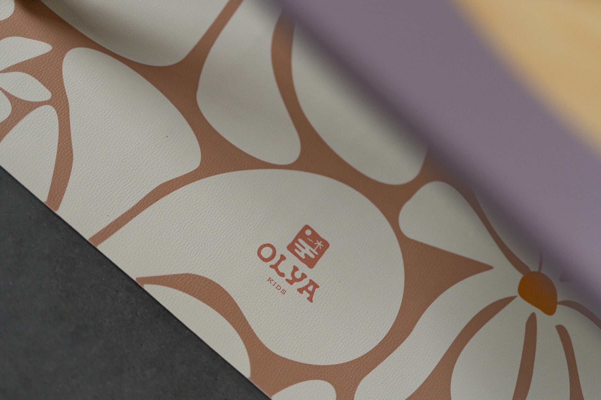 Kids Mealtime Floor Mat, Non-Slip & Waterproof - Daisy Earth