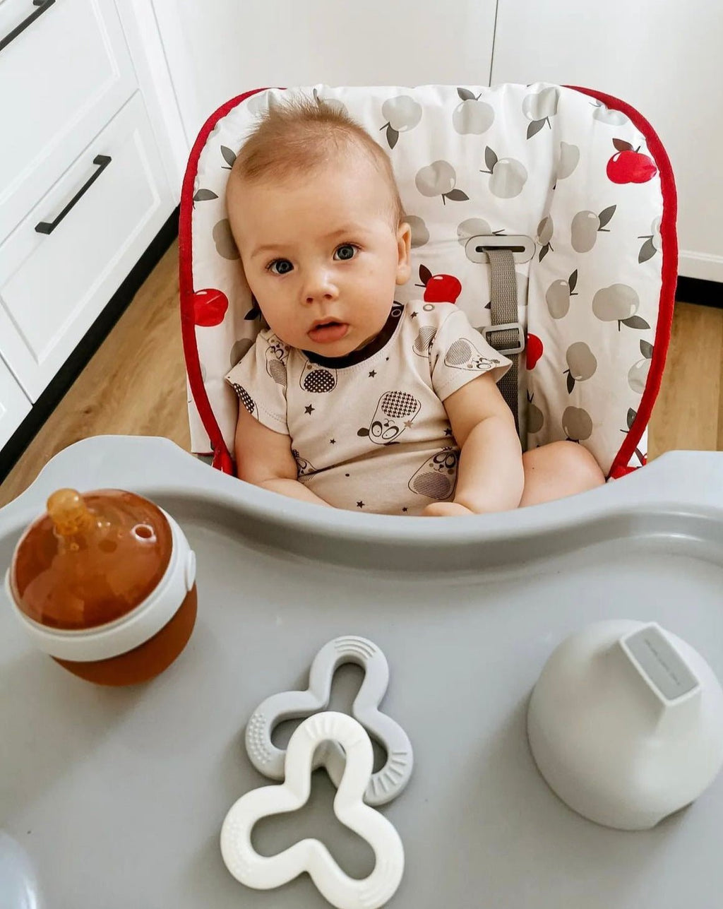 Anneau de dentition en forme de trèfle