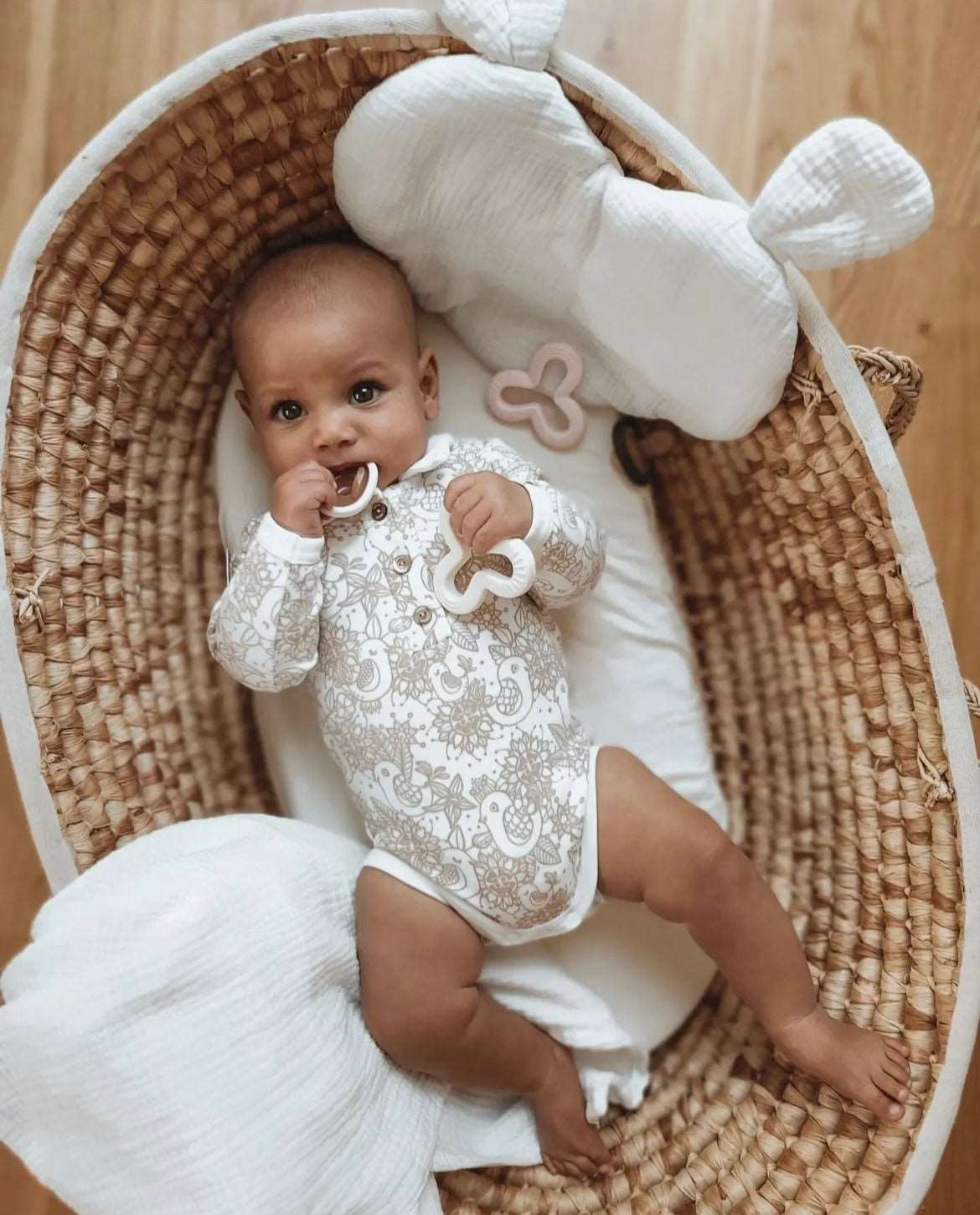 Anneau de dentition en forme de trèfle